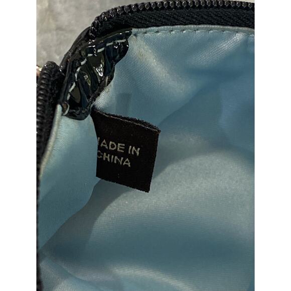 Coach signature canvas wristlet with patent leather - Picture 13 of 13